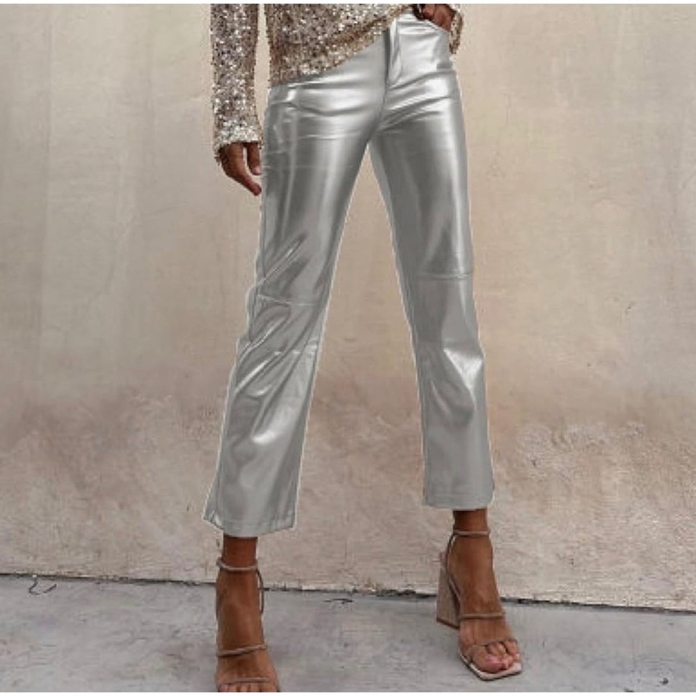 NWT Shiny Silver Metallic Holographic Cropped‎ Pants - Large